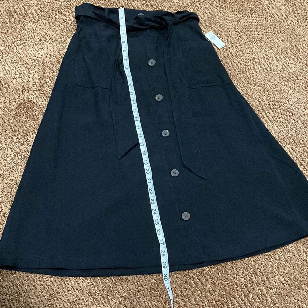 🆕 Black Flare Skirt - Picture 4 of 8